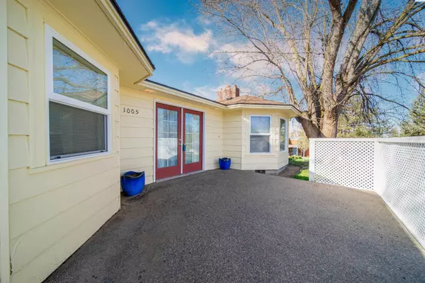 Prosser, WA 99350,1005 James Drive