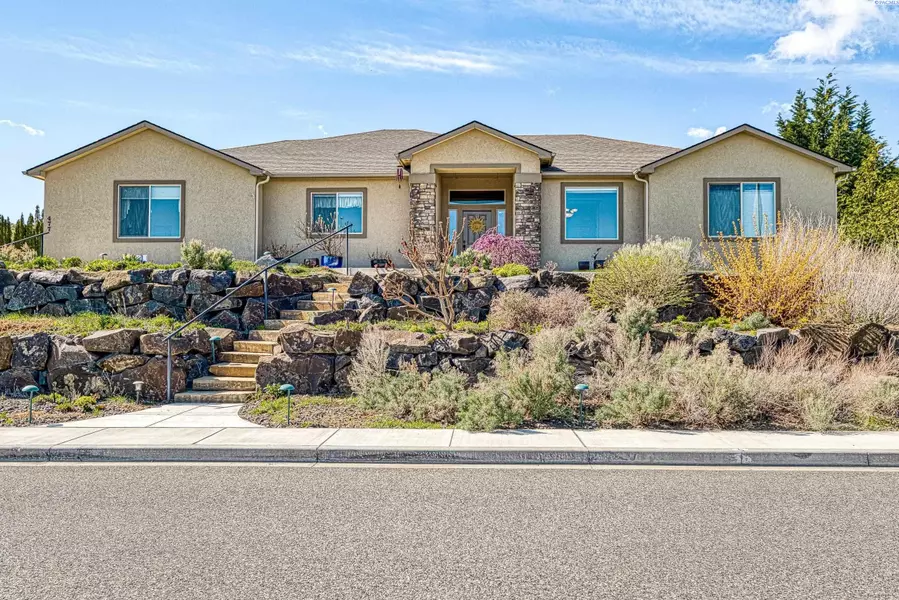 477 Heritage Hills Drive, Richland, WA 99352
