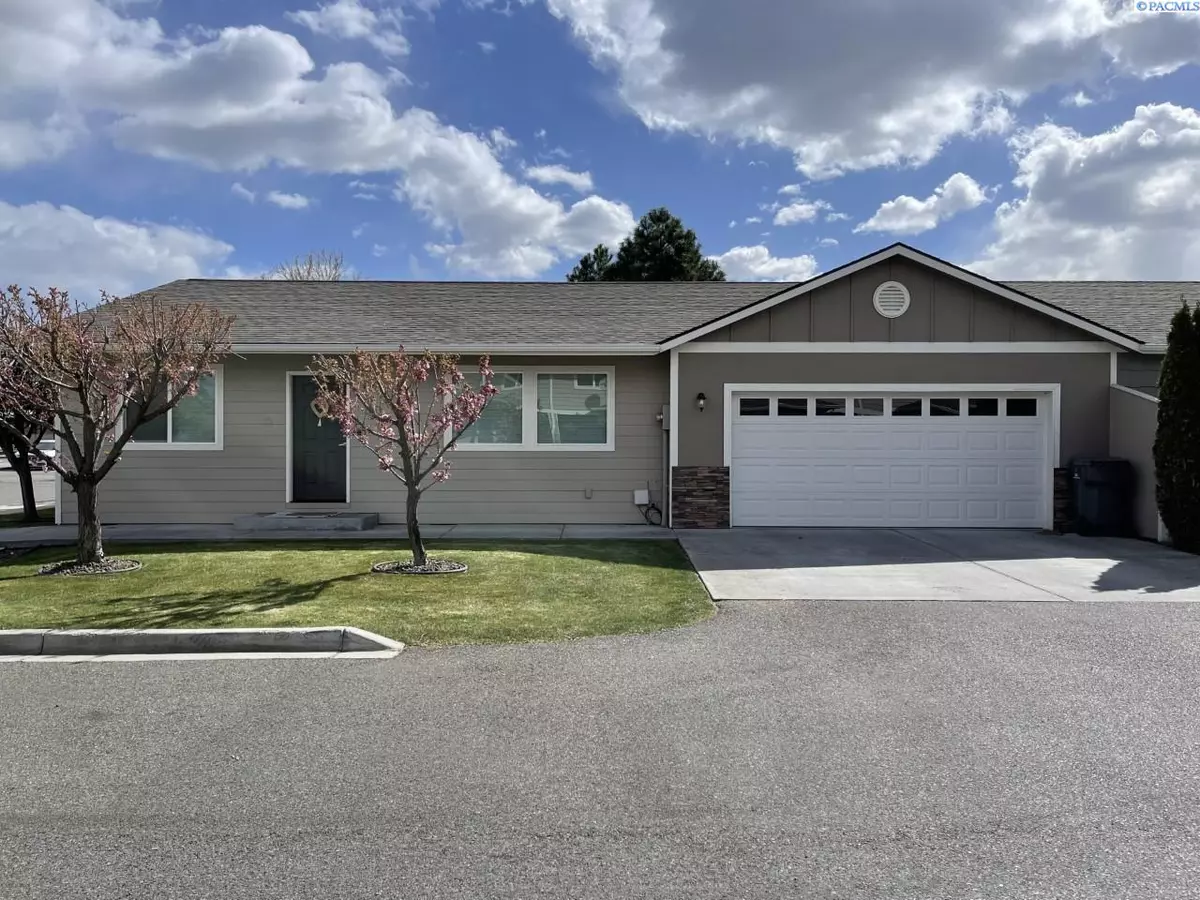 Kennewick, WA 99336,60 S Dawes