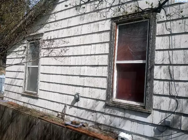 Colfax, WA 99111,415 E Upper A St