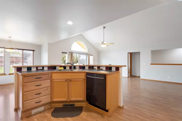 Kennewick, WA 99337,4106 S Waverly Place