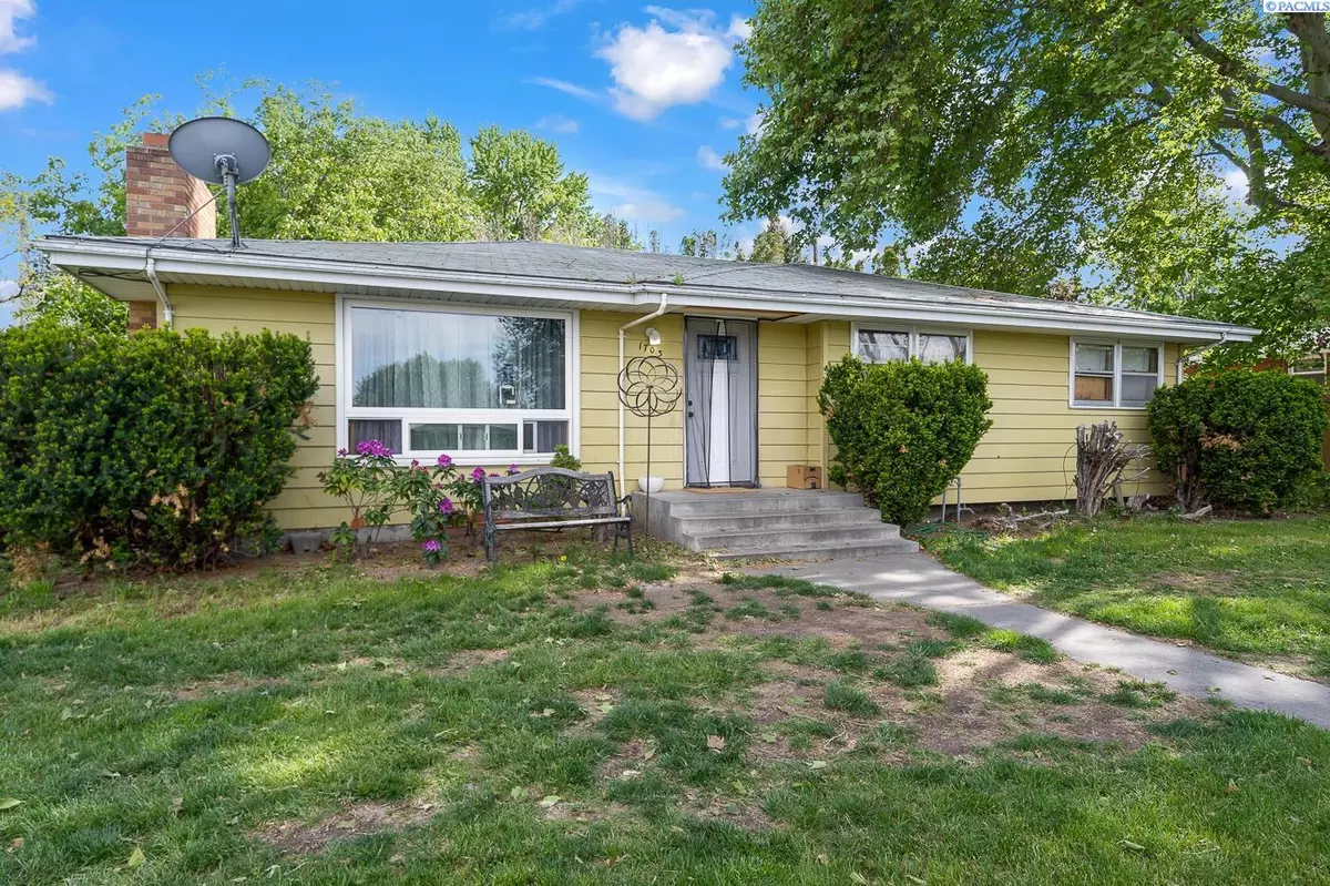 Kennewick, WA 99337-3302,1703 W 11th Ave