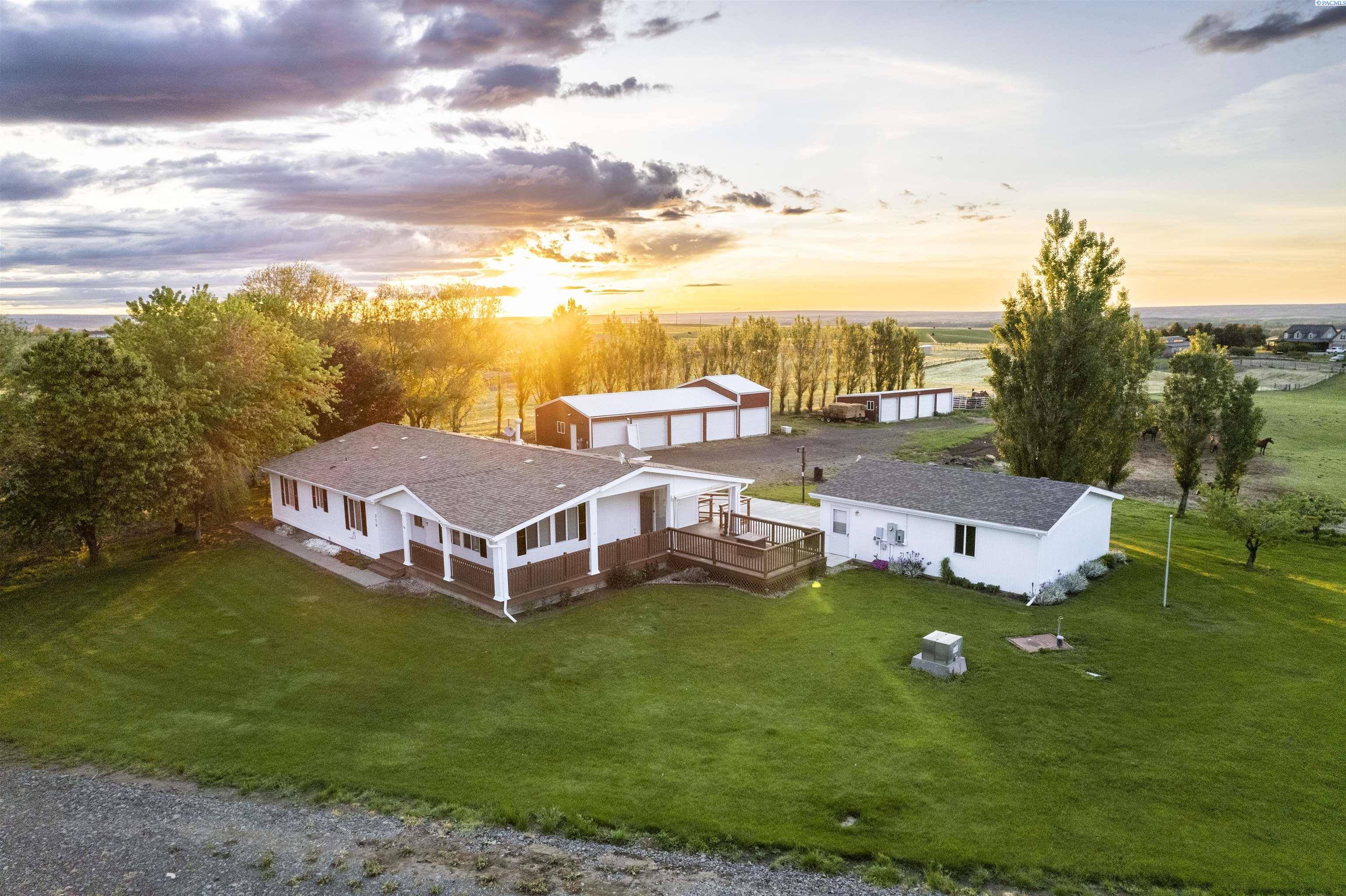 216 Sonny Lane, Touchet, WA 99360