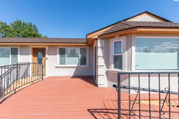 Sunnyside, WA 98944,1310 Scoon Rd