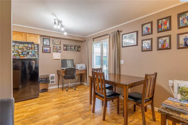 Kennewick, WA 99336,3121 W Hood Ave