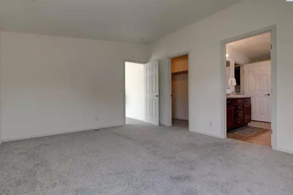 Kennewick, WA 99336-9530,312 S Columbia Center Blvd