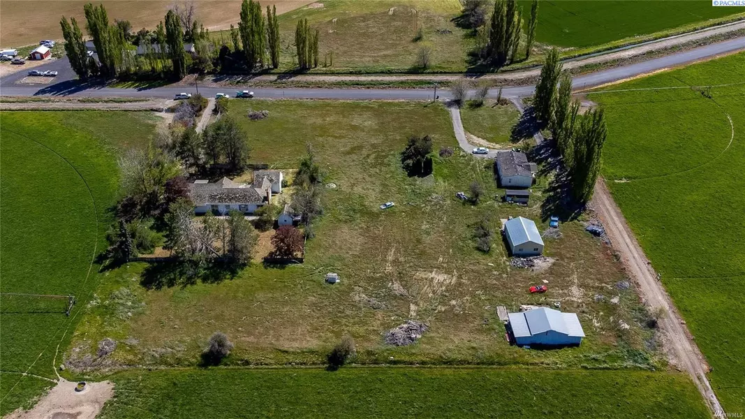 18756 SE Rd 3.5, Warden, WA 98857