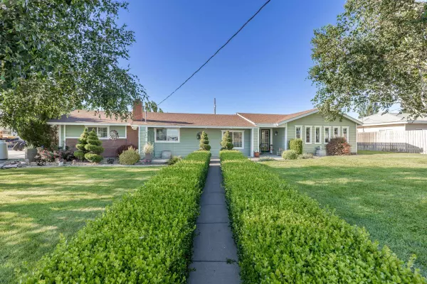 Sunnyside, WA 98944,6361 Van Belle