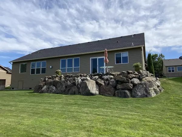 Richland, WA 99352,1371 Cowiche Ct.