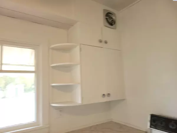 Oakesdale, WA 99158,803 W Mccoy St