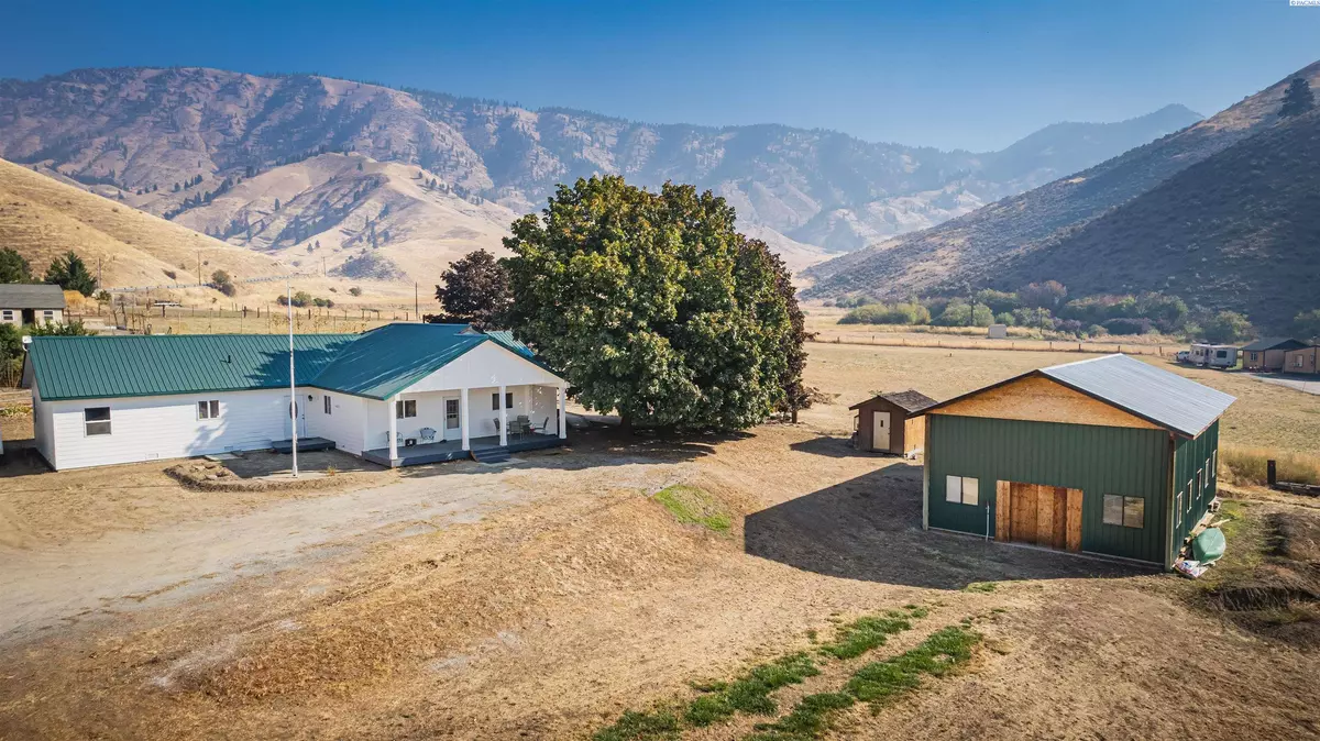 Cashmere, WA 98815,7799 Nahahum Canyon Rd