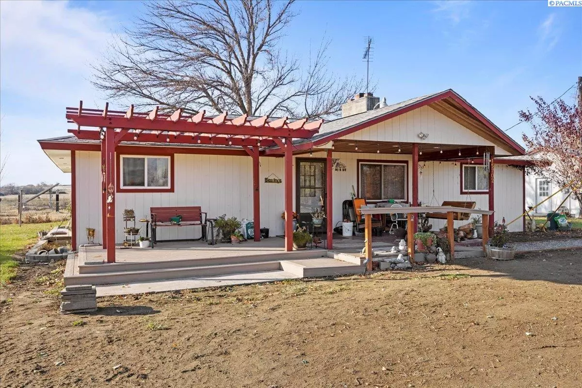 Prosser, WA 99350,15702 N Pioneer