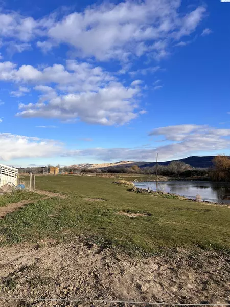 127306 W Oie, Prosser, WA 99350