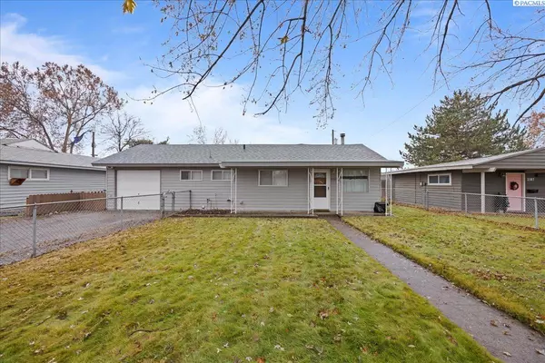 2105 Concord St, Richland, WA 99352