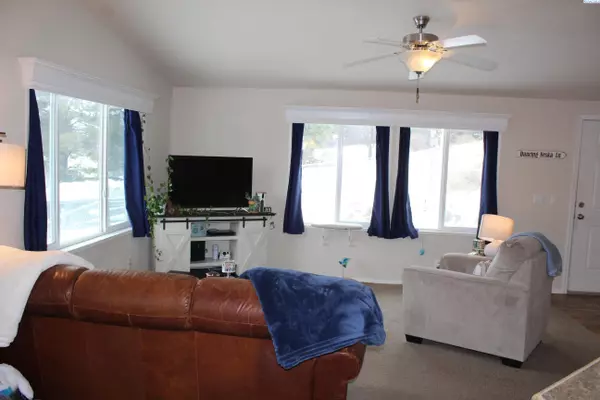 Pullman, WA 99163,117 NW Glenhaven