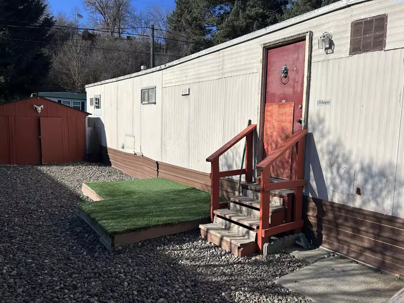 1155 SE Professional Mall Blvd #322, Pullman, WA 99163