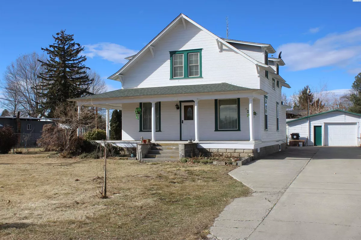 Toppenish, WA 98948,409 N Date St