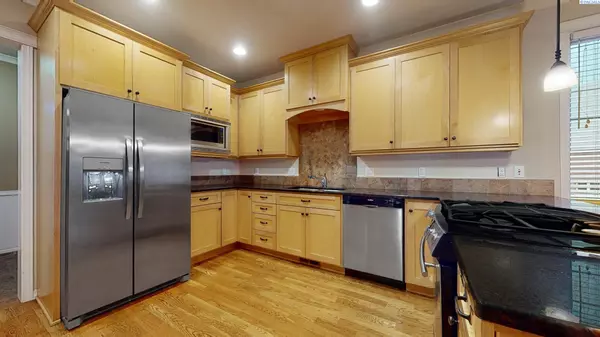 Pullman, WA 99163,715 NE Oak
