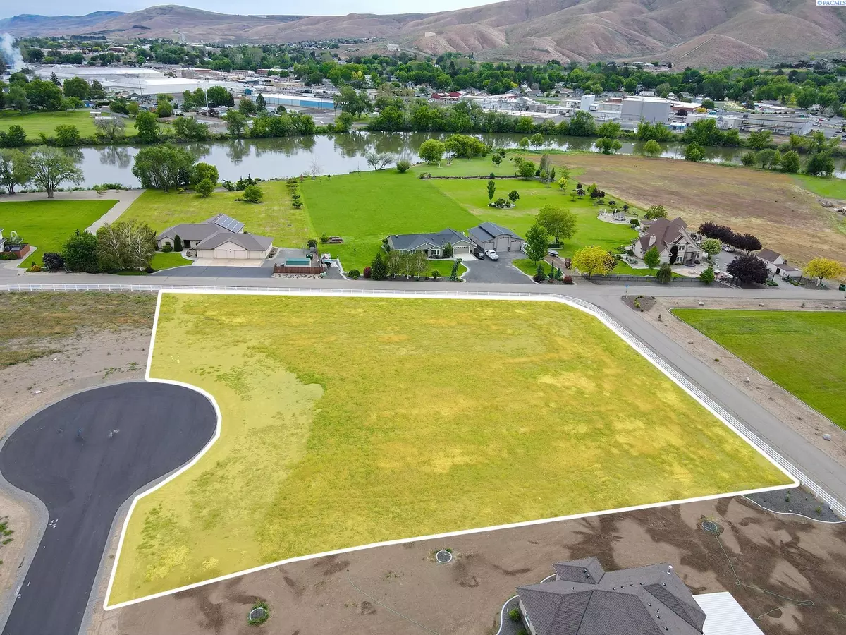 Prosser, WA,137037 W Blaze Court