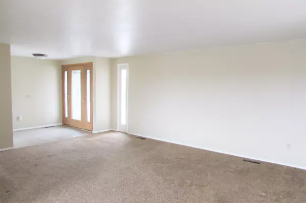 Colfax, WA 99111,711 S Hillcrest St