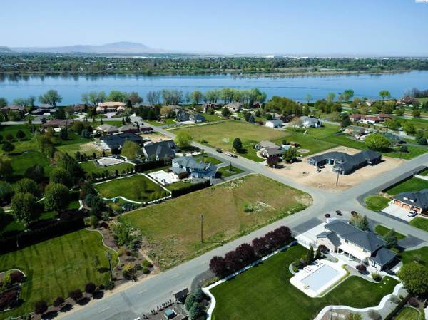 12406 Ricky Road,  Pasco,  WA 99301