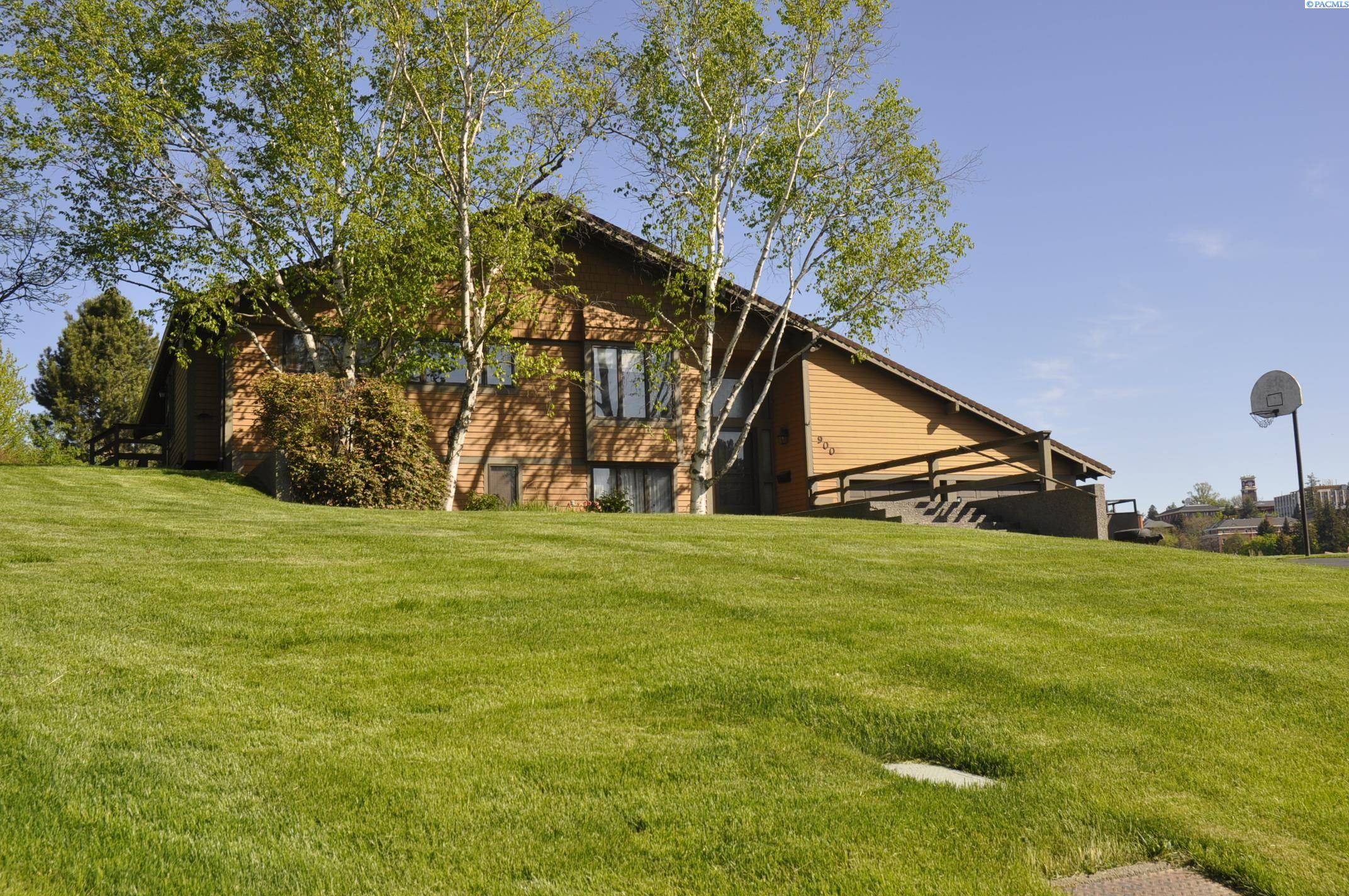900 SE Robin Pl, Pullman, WA 99163