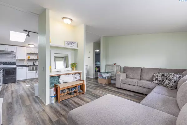 Benton City, WA 99320,4001 W Snow Ln