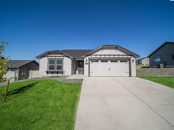320 San Fernando Way, Prosser, WA 99350