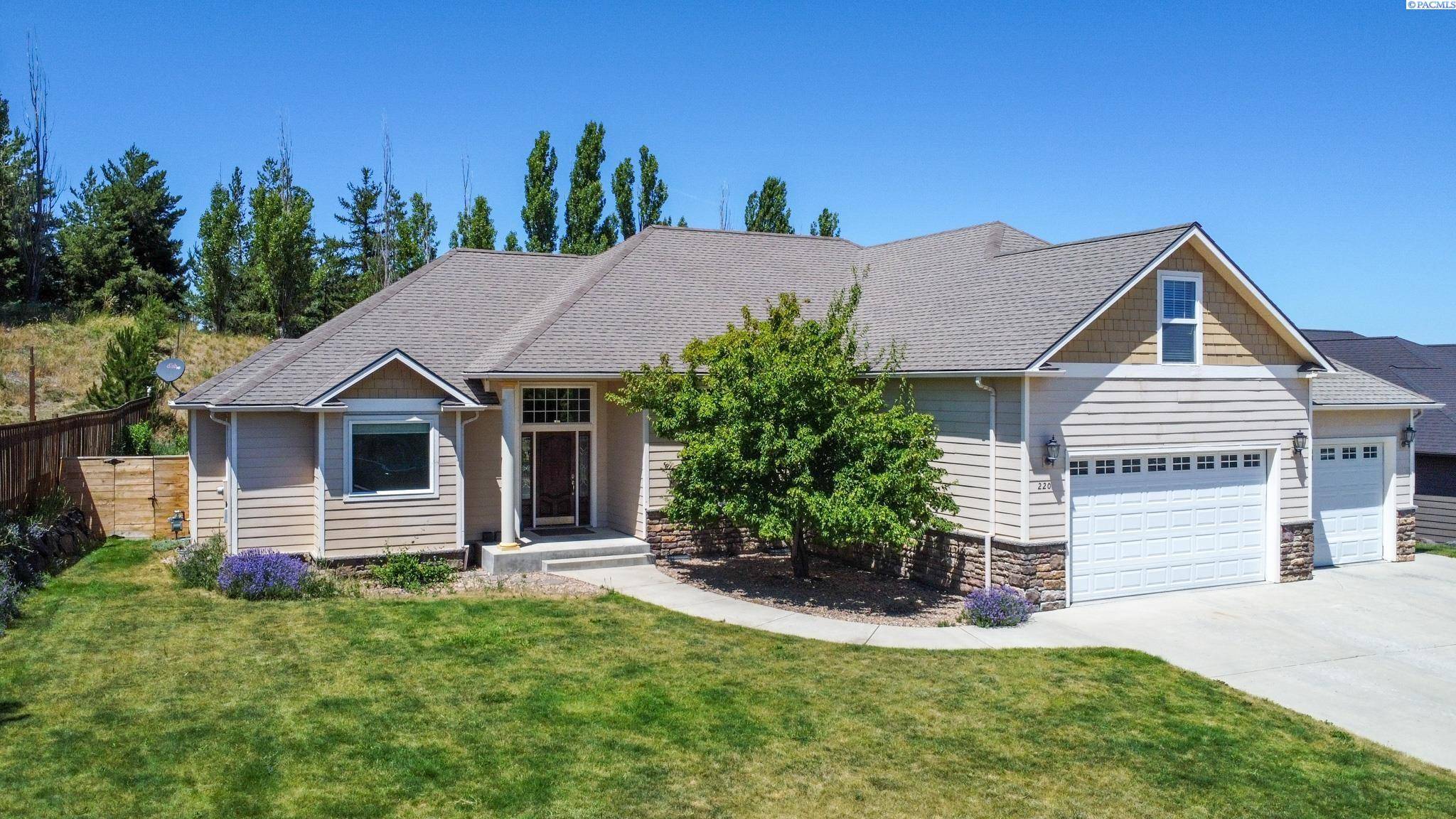 220 SW Prairie Ct, Pullman, WA 99163
