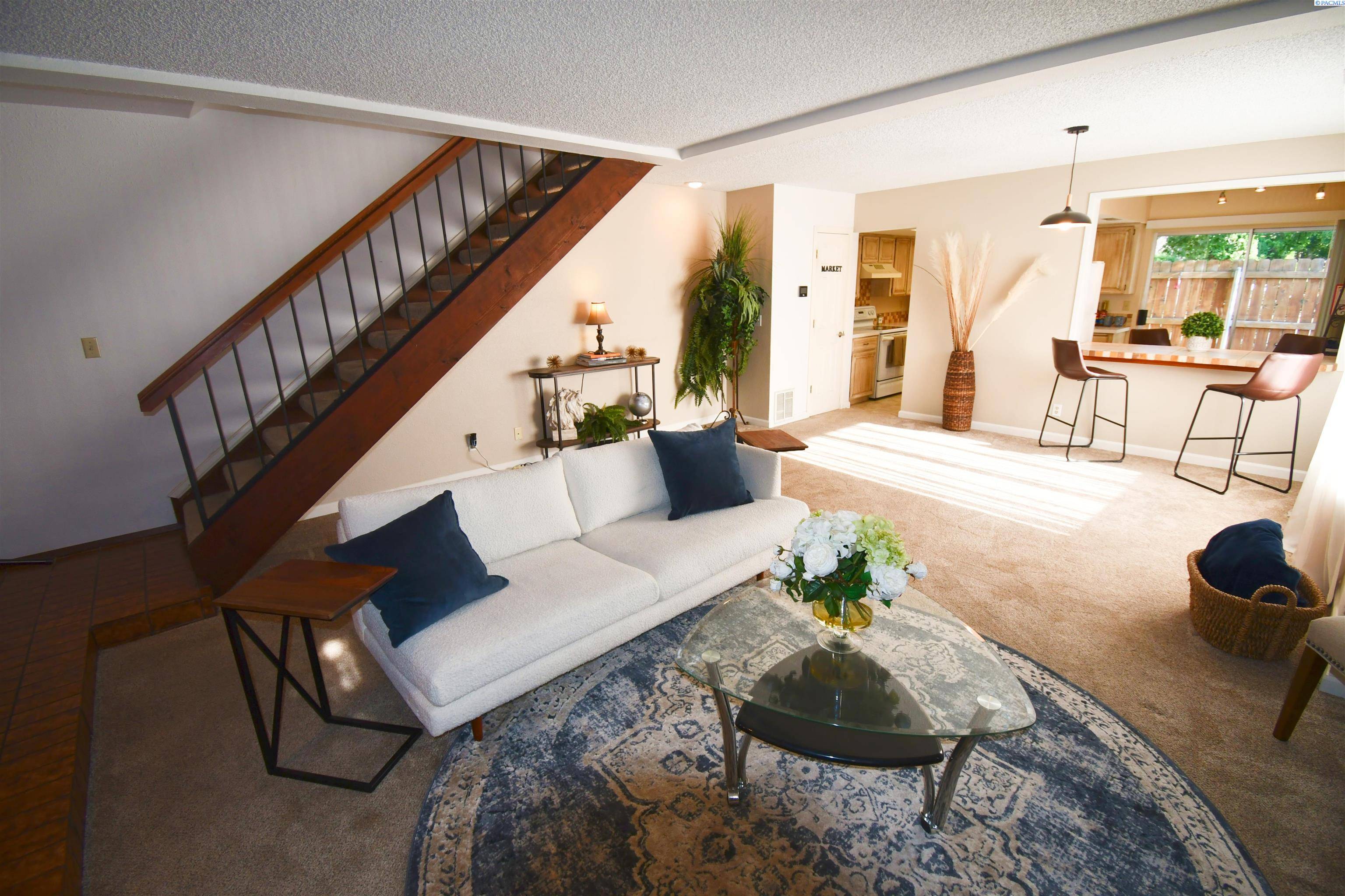 560 Spengler St, Richland, WA 99354