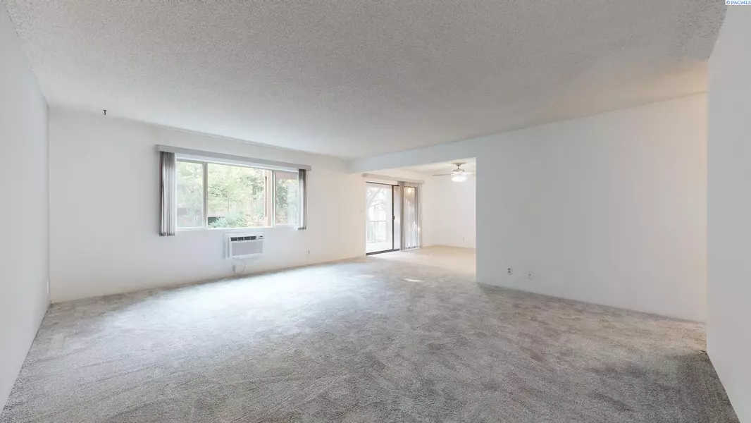 1220 NW State Street, Pullman, WA 99163