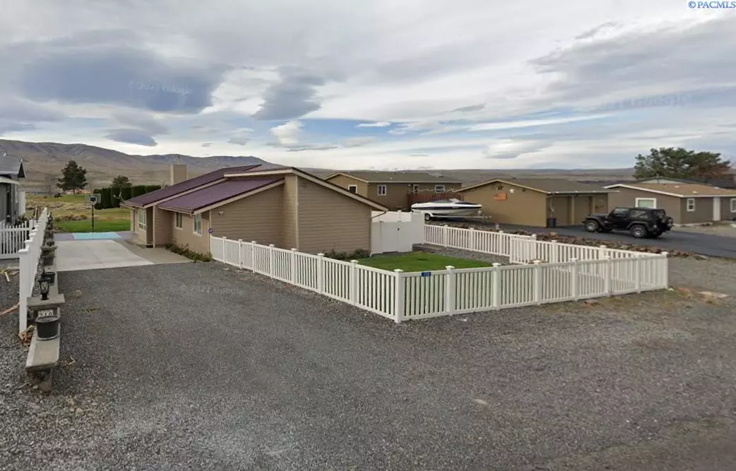 Mattawa, WA 99349-1979,210 Pear Place Sw