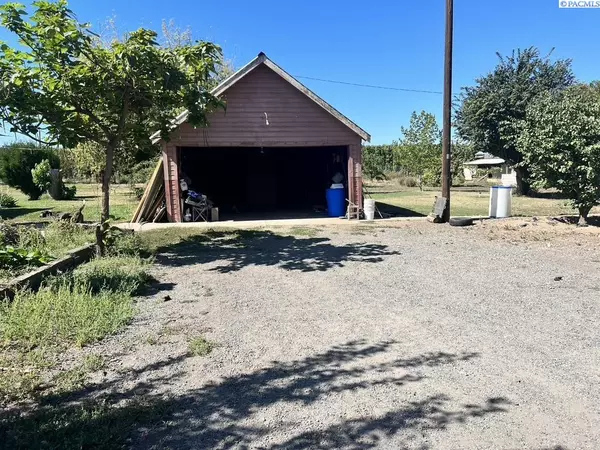 Grandview, WA 98930,1241 Pleasant Ave.