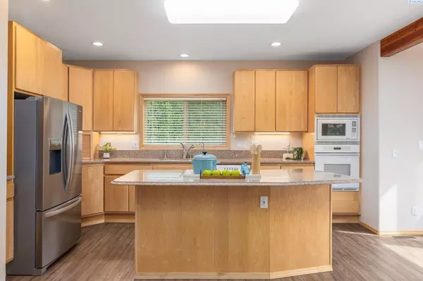 West Richland, WA 99353,3405 E Lattin Rd