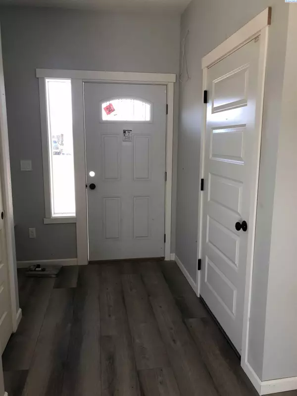 Mabton, WA 98935-0001,711 S 6th St