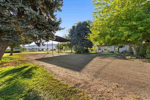 Prosser, WA 99350,8401 S Steele Rd.