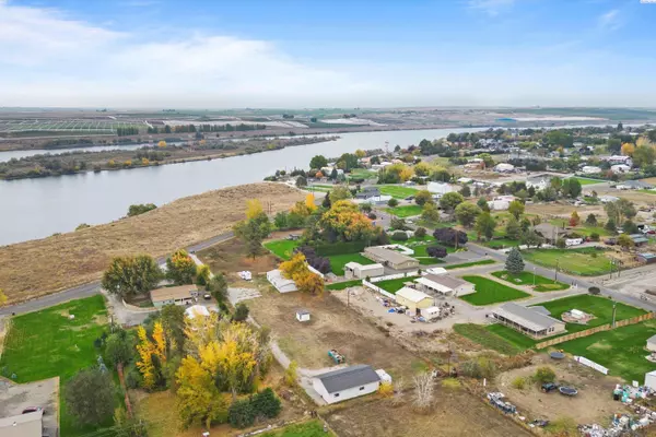 Burbank, WA 99323-9692,71 W Sunset Dr.