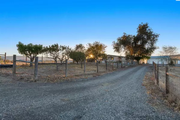 Benton City, WA 99320,71606 N 120 Prne