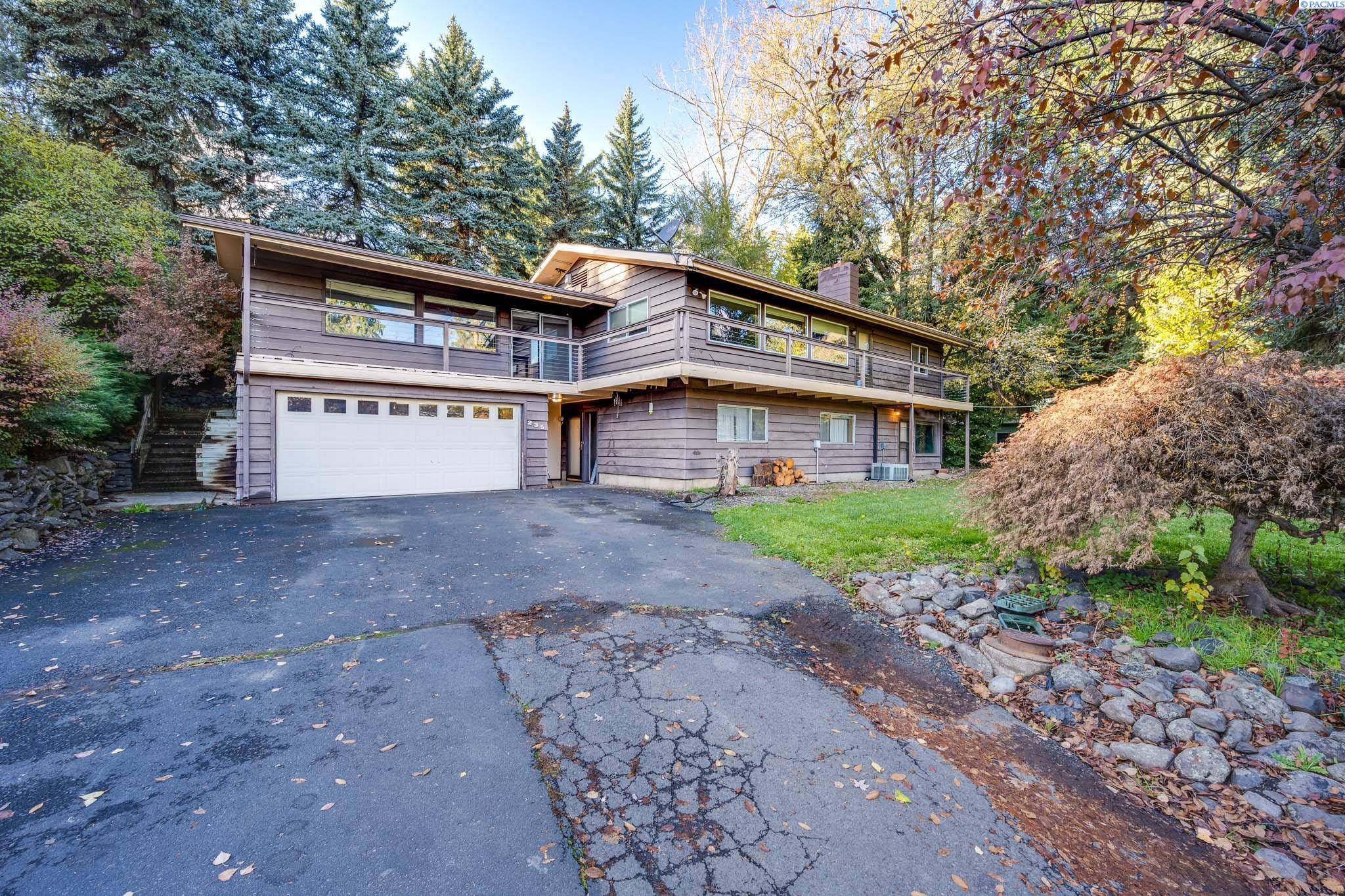 235 SW Spruce St, Pullman, WA 99163