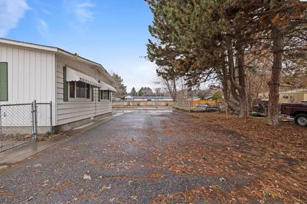 West Richland, WA 99353,4513 Chelan Drive