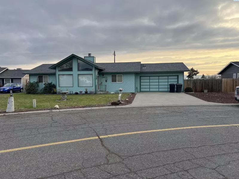 1804 Westridge Dr., Grandview, WA 98930