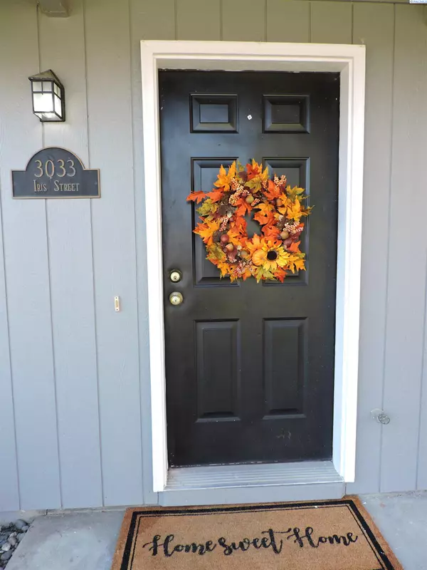 West Richland, WA 99353,3033 Iris St.