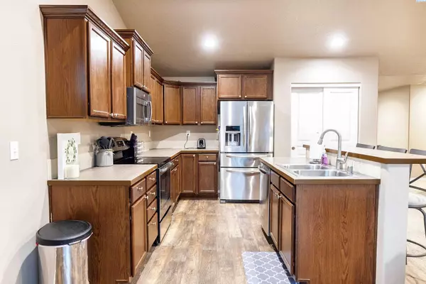 Kennewick, WA 99336,9408 W 7th Place