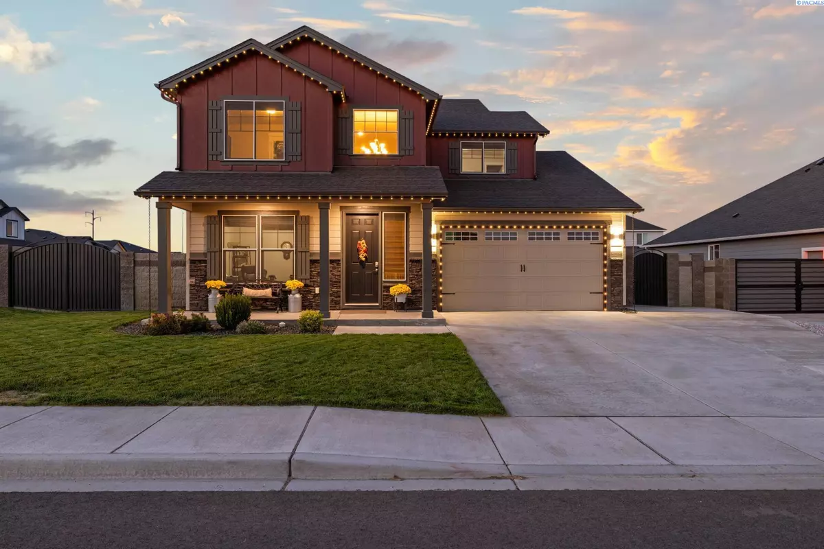 West Richland, WA 99353,8412 Fernow St