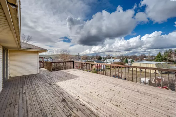 Endicott, WA 99125,504 3rd St