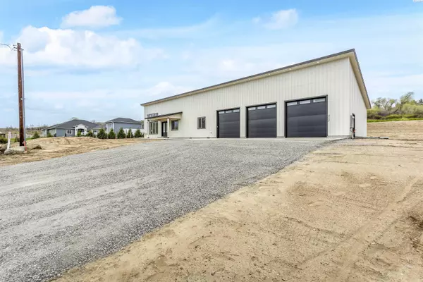 West Richland, WA 99353,2755 N Riverside