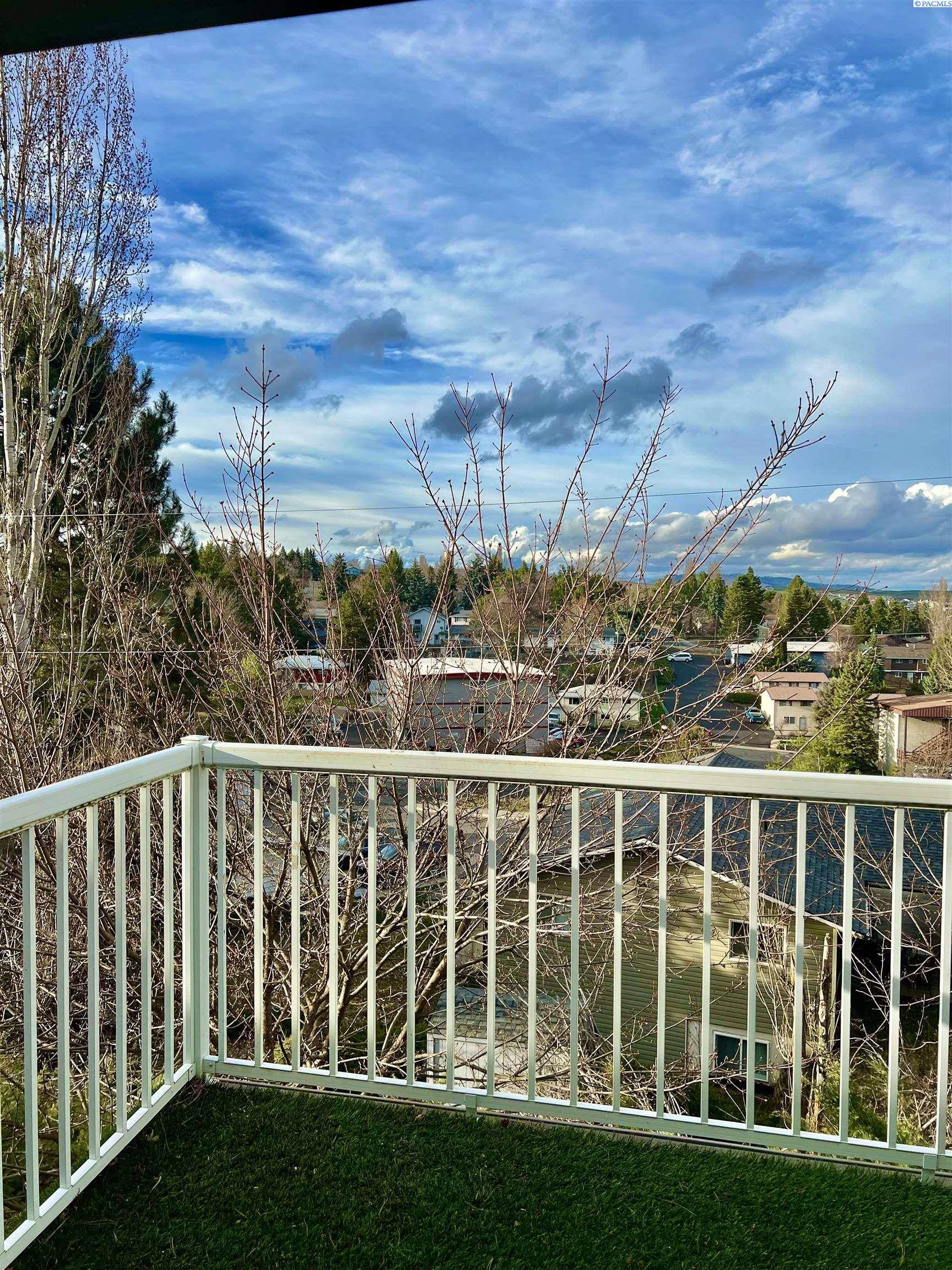 Pullman, WA 99163,1714 NW Lamont