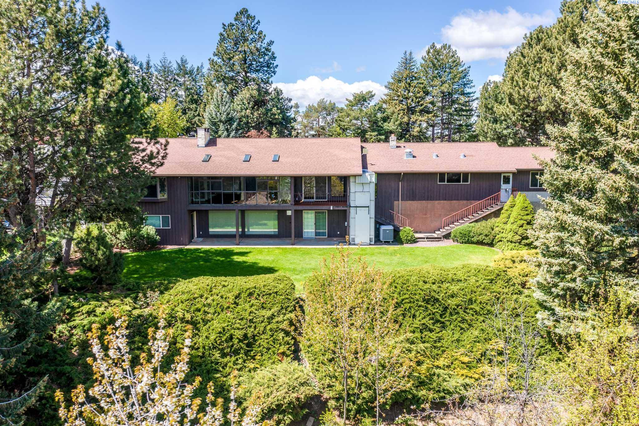 Pullman, WA 99163,900 SW Viento Dr.