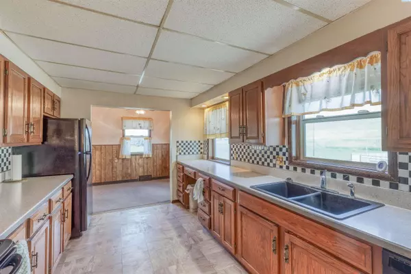 Hay/hooper, WA 99136,254 John Henley Road