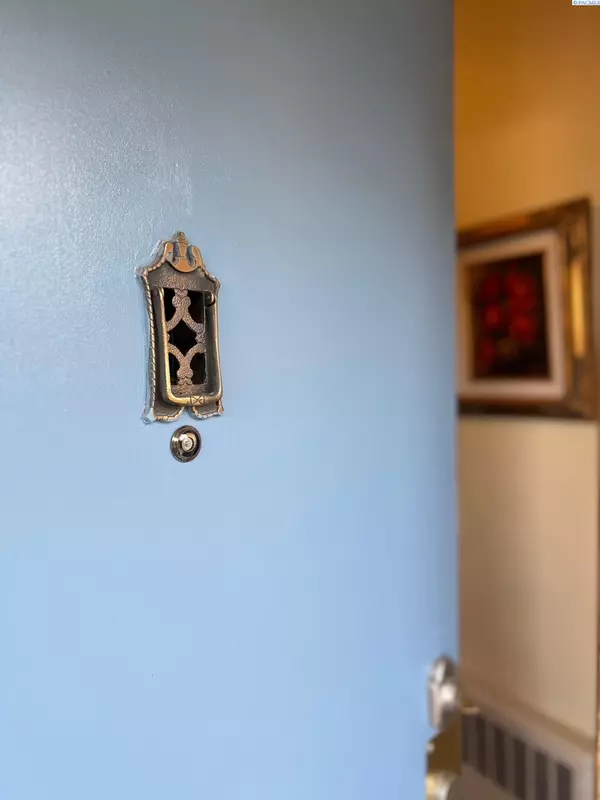 Colfax, WA 99111,203 W Cooper St